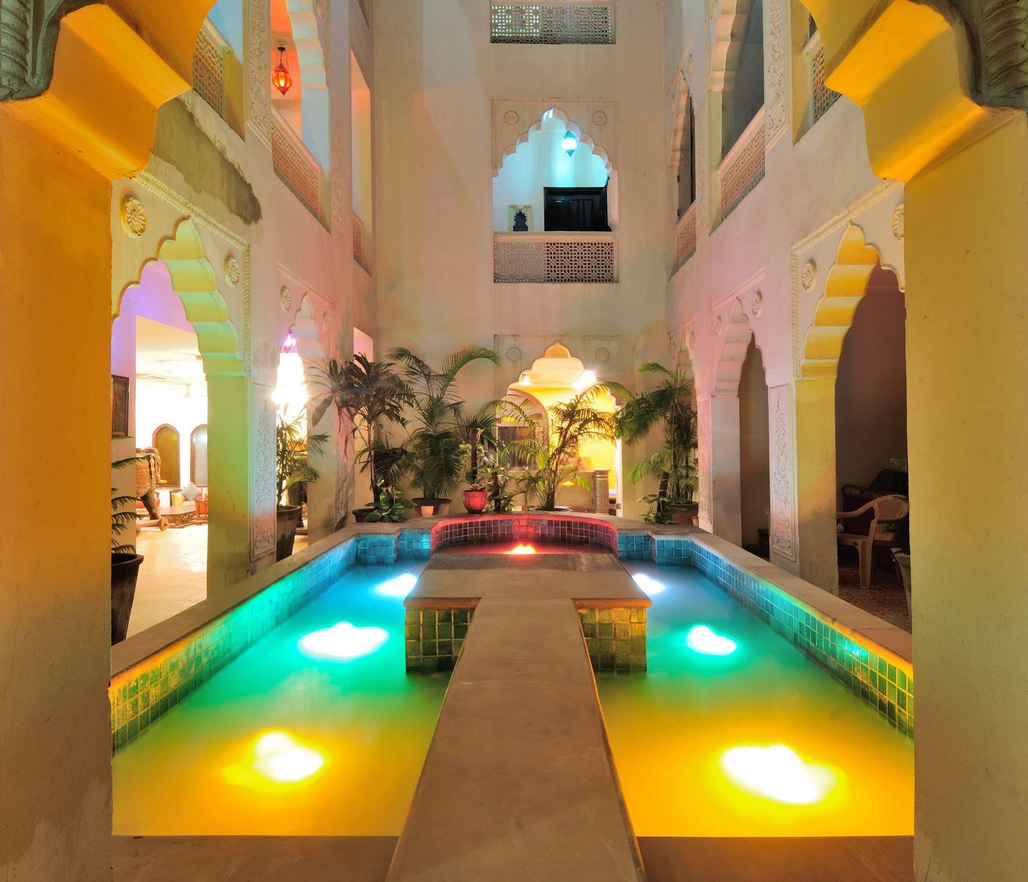 Staybook-Jyoti Mahal A Heritage Hotel Nova Deli Exterior foto